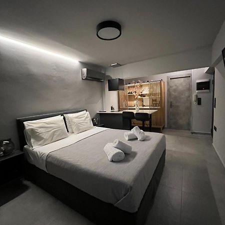 Loft Spa Greece - Enjoy Our Jacuzzi Kalamata Exterior foto